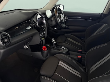 Used MINI Hatch 2022 for sale - 77151833: Photo