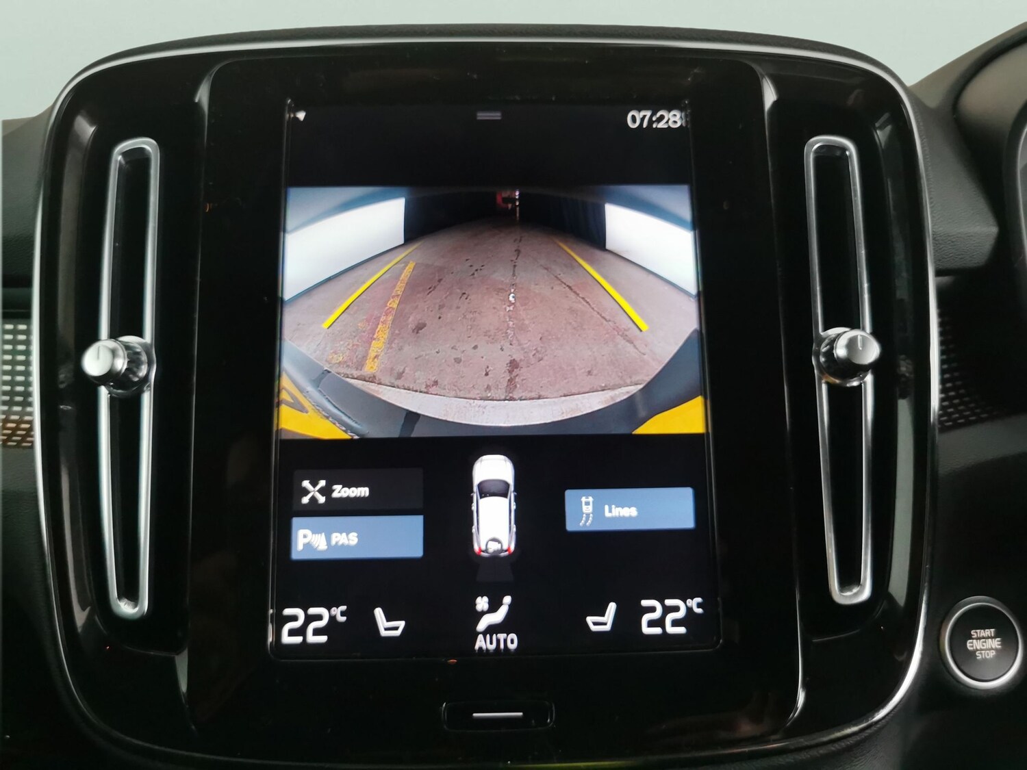 Used Volvo XC40 2020 for sale - 77614944: Photo 6