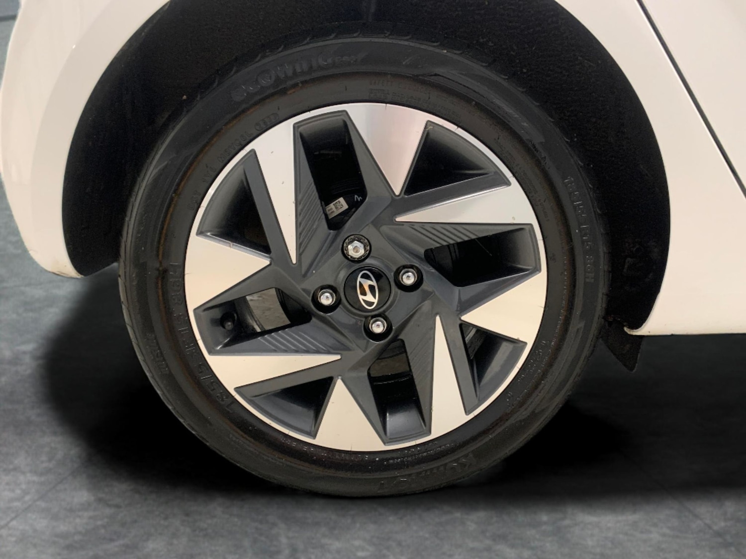 Used Hyundai i10 2023 for sale - 77653453: Photo 23