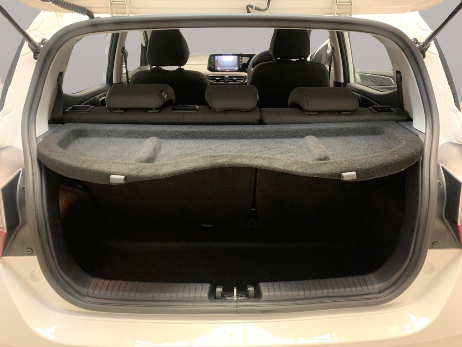 Used Hyundai i10 2023 for sale - 77653453: Photo 31