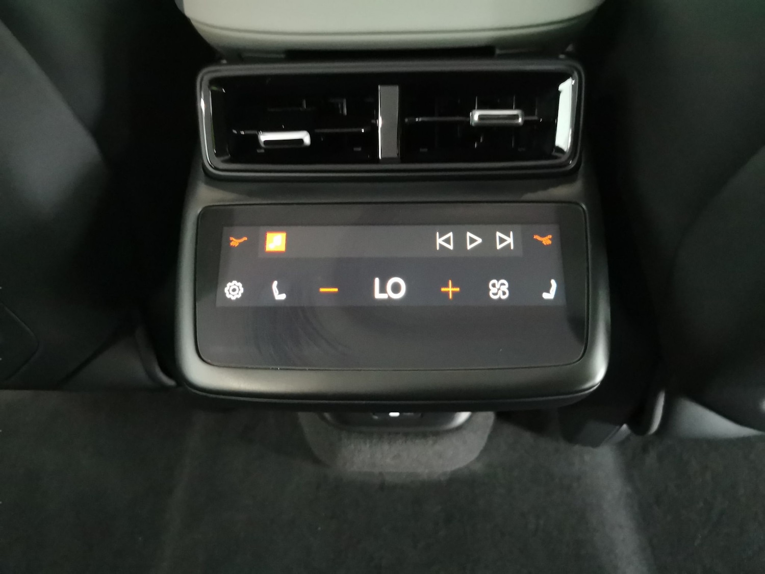 Vehicle 33