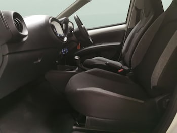 Used Toyota Aygo X 2023 for sale - 79175257: Photo