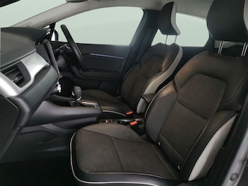Used Renault Captur 2023 for sale - 79399620: Photo