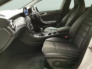 Used Mercedes-Benz GLA 2019 for sale - 76413183: Photo