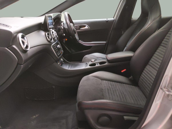Used Mercedes-Benz GLA 2014 for sale - 76332938: Photo 4