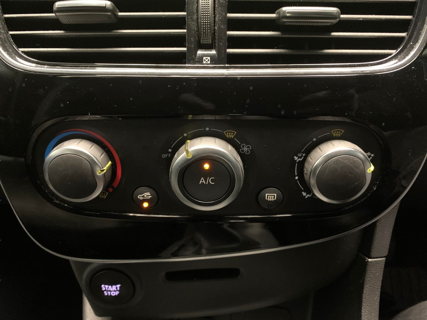 Used Renault Clio 2019 for sale - 76638461: Photo 14