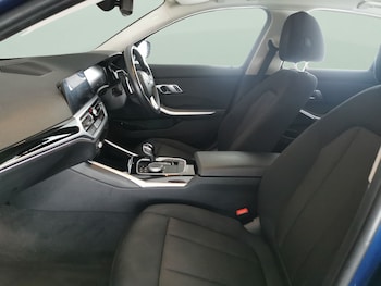 Used BMW 3 Series 2022 for sale - 77367401: Photo