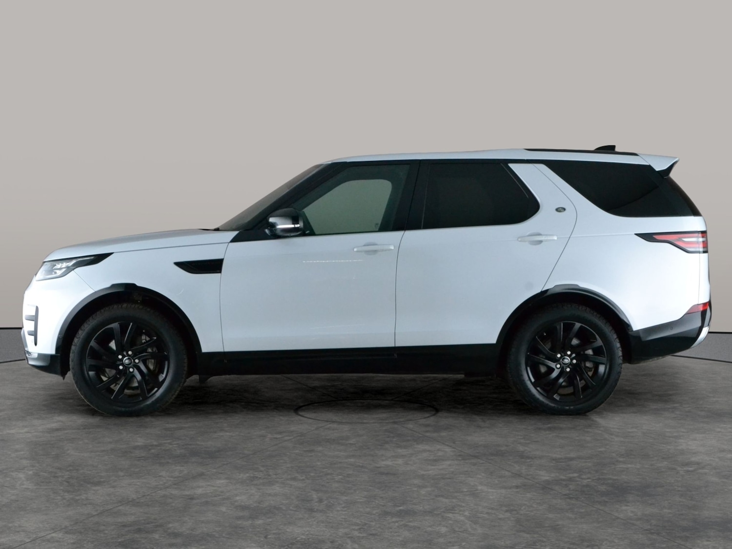 Used Land Rover Discovery 2019 for sale - 77965692: Photo 15