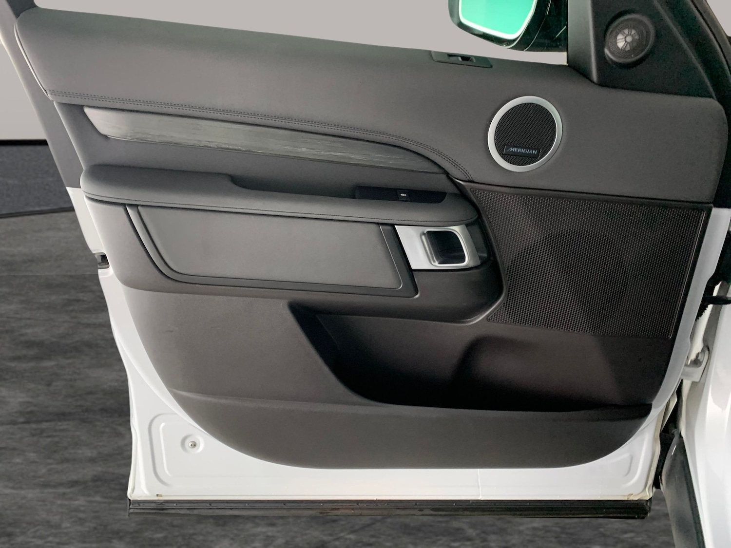 Used Land Rover Discovery 2019 for sale - 77965692: Photo 31