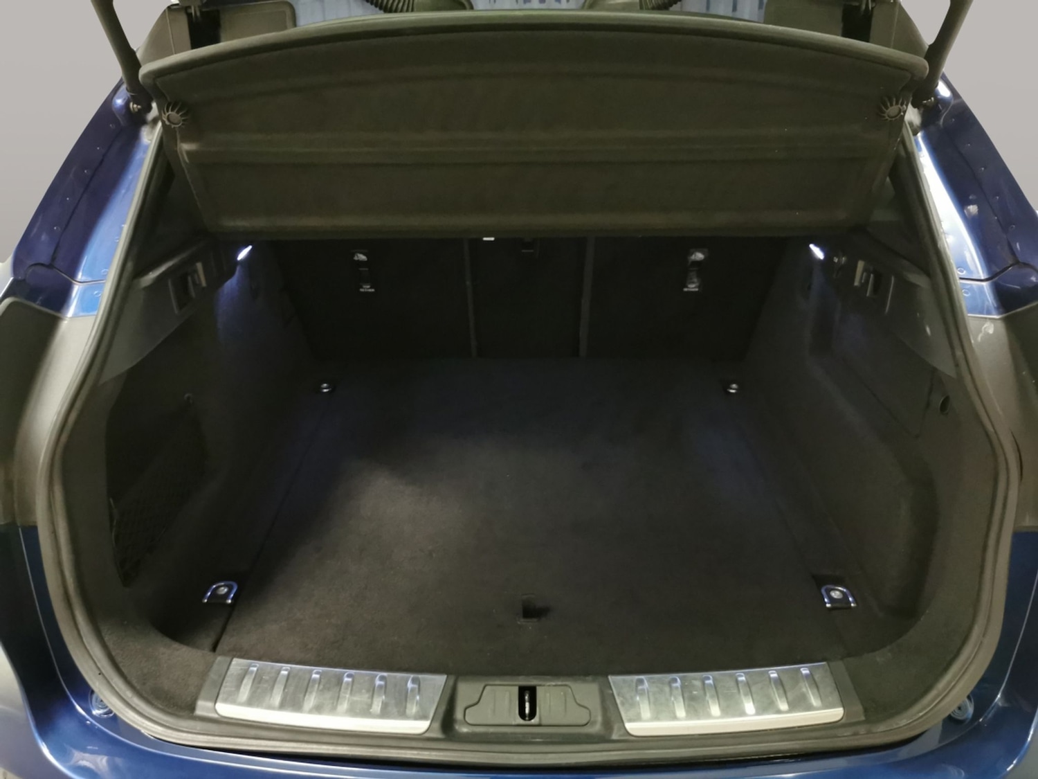 Used Jaguar F-Pace 2021 for sale - 76636389: Photo 35