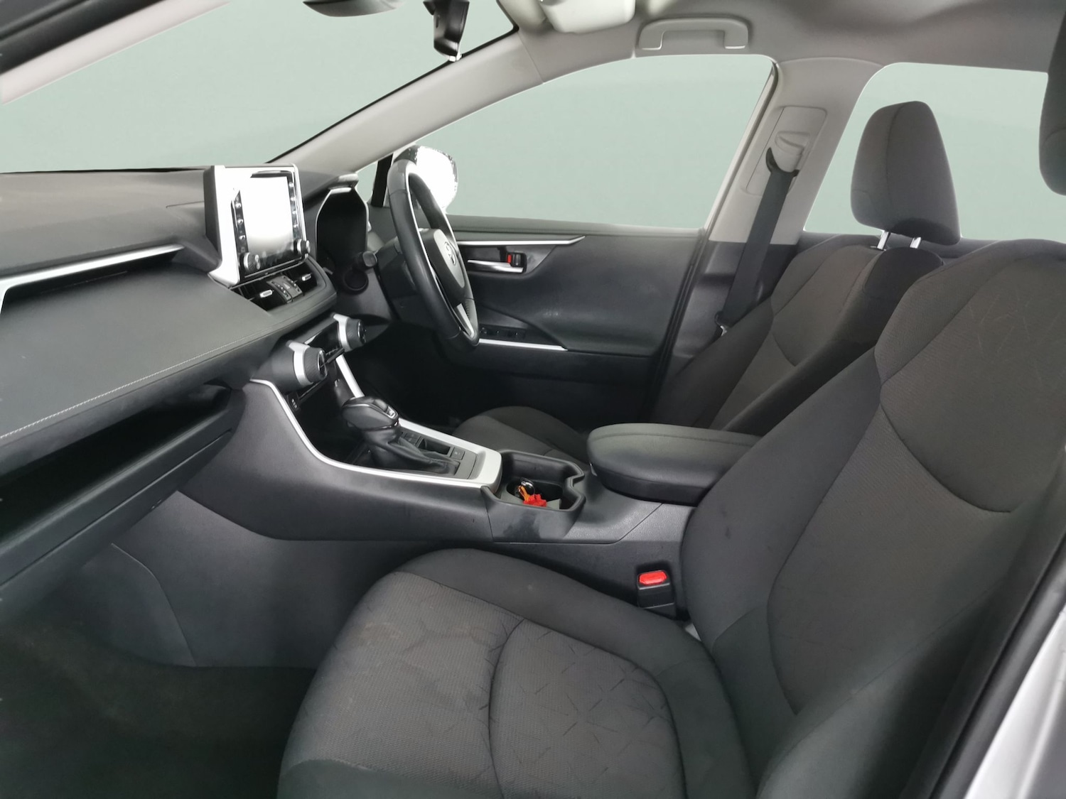 Used Toyota RAV4 2019 for sale - 77178610: Photo 4