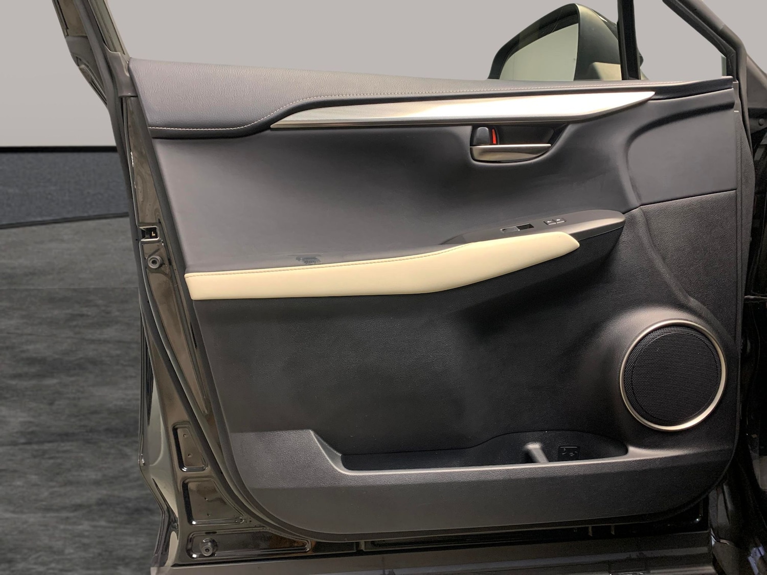 Used Lexus NX 2018 for sale - 77543121: Photo 25