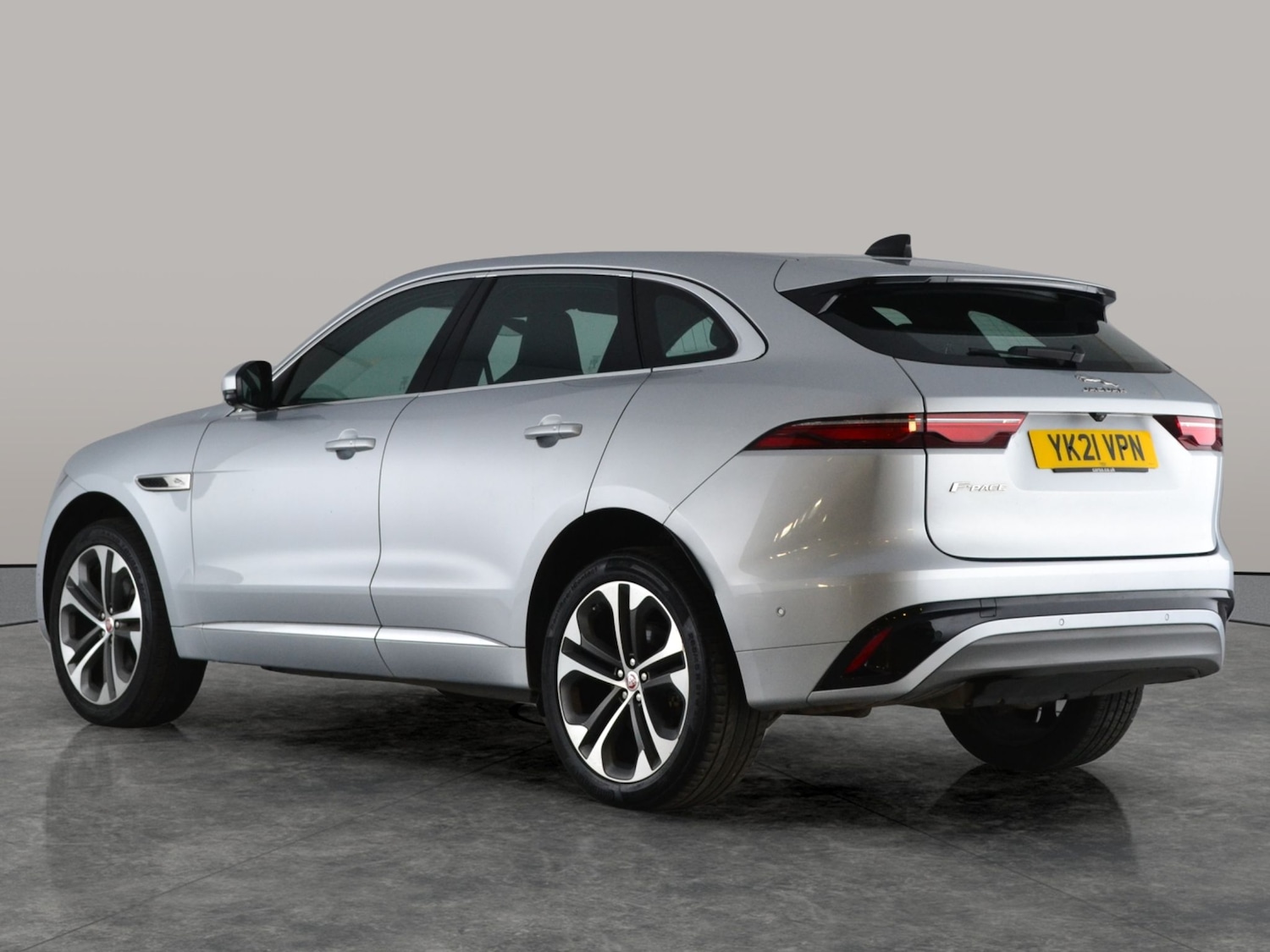 Used Jaguar F-Pace 2021 for sale - 77104430: Photo 8