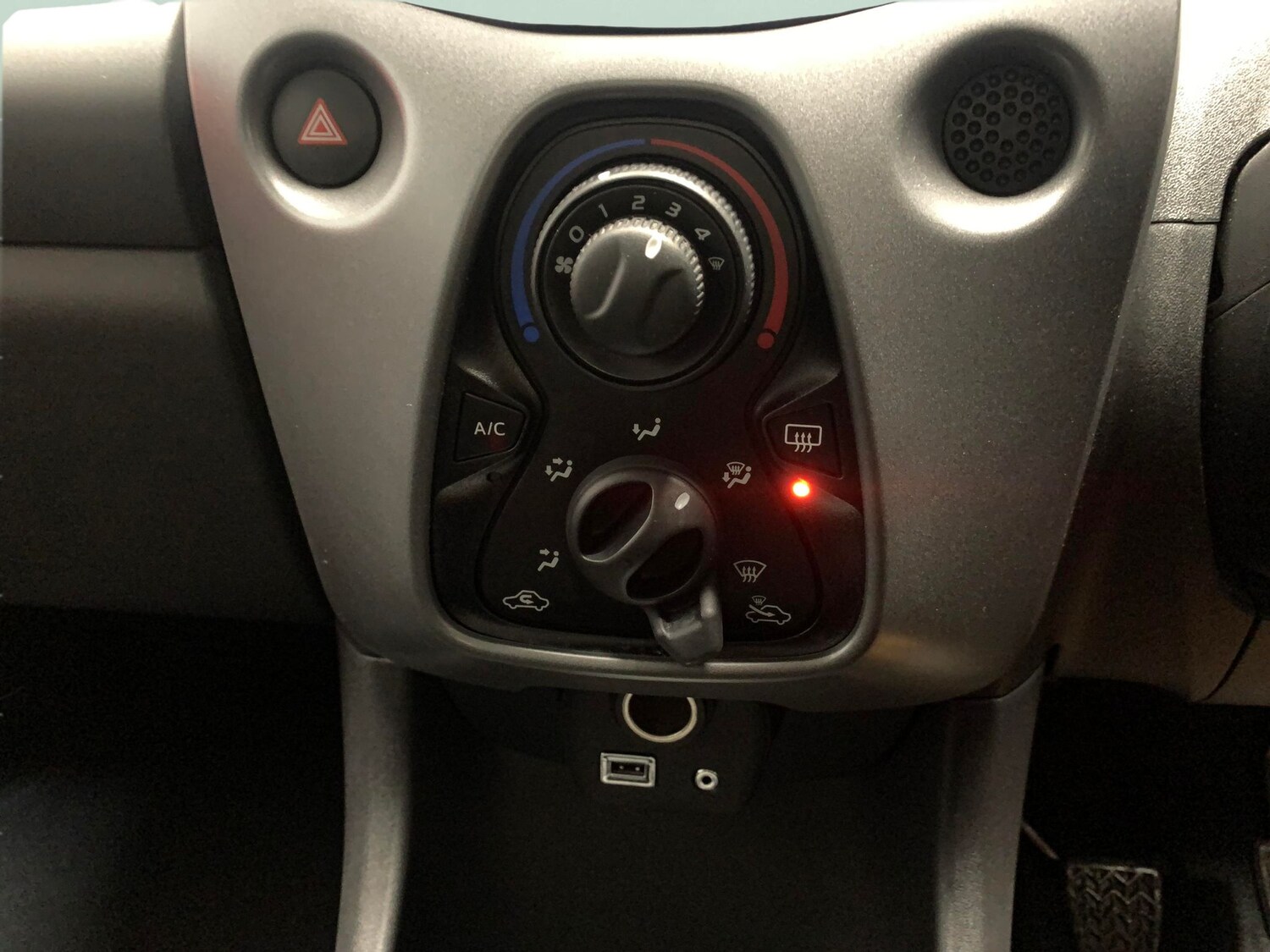 Used Toyota AYGO 2021 for sale - 77746458: Photo 15