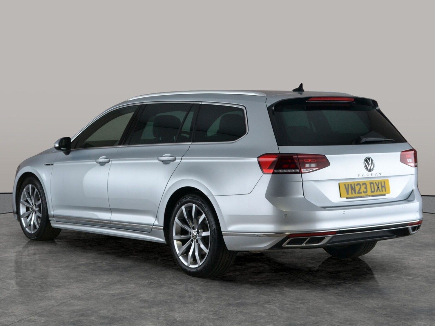 Used Volkswagen Passat 2023 for sale - 77568181: Photo 12