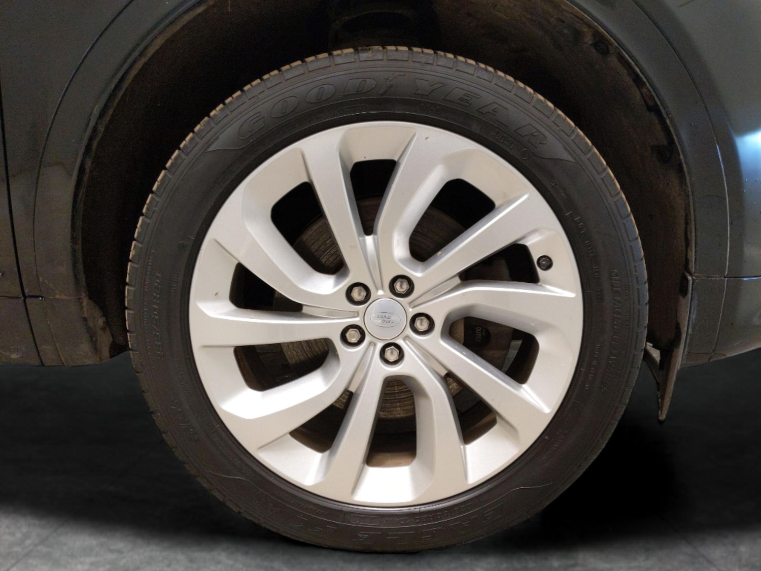 Used Land Rover Discovery Sport 2020 for sale - 76748828: Photo 24