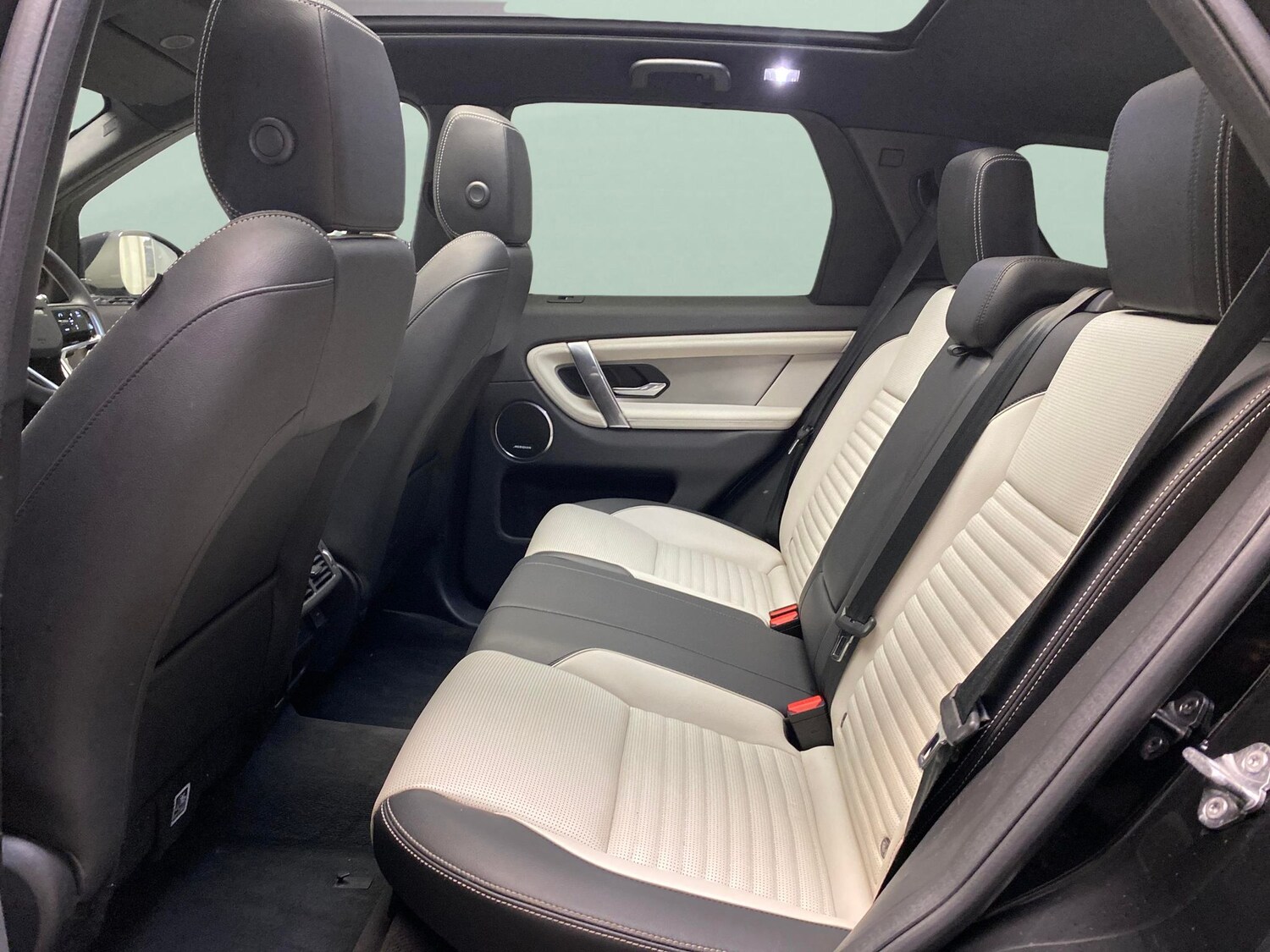 Used Land Rover Discovery Sport 2024 for sale - 78207264: Photo 29