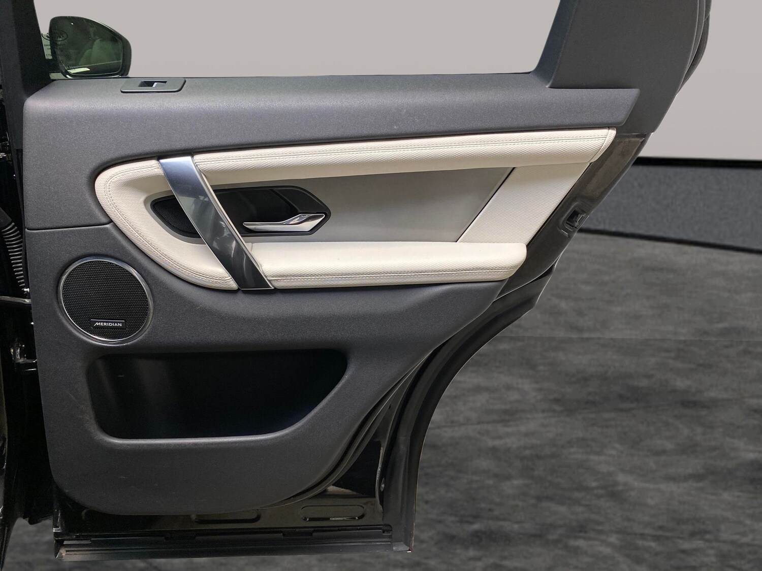 Used Land Rover Discovery Sport 2024 for sale - 78207264: Photo 32