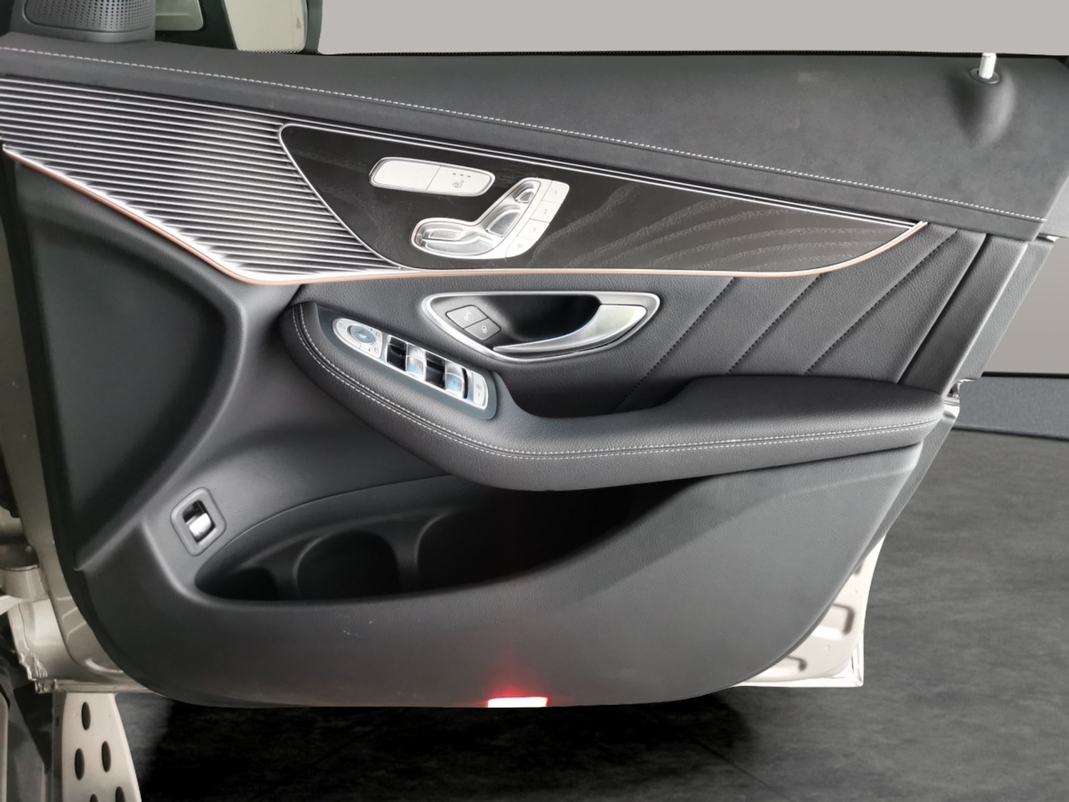 Used Mercedes-Benz EQC 2022 for sale - 77149054: Photo 35