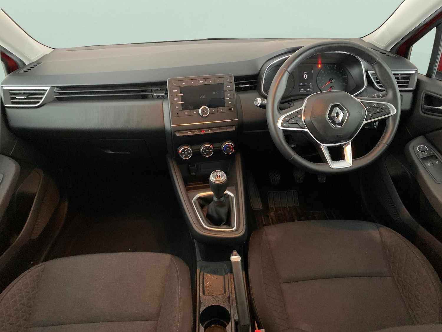 Used Renault Clio 2020 for sale - 76540320: Photo 4