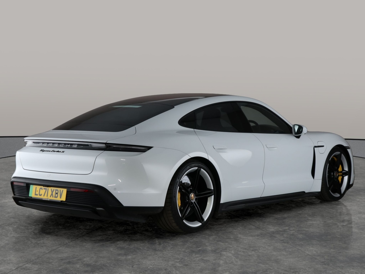 Used Porsche Taycan 2021 for sale - 76162511: Photo 16