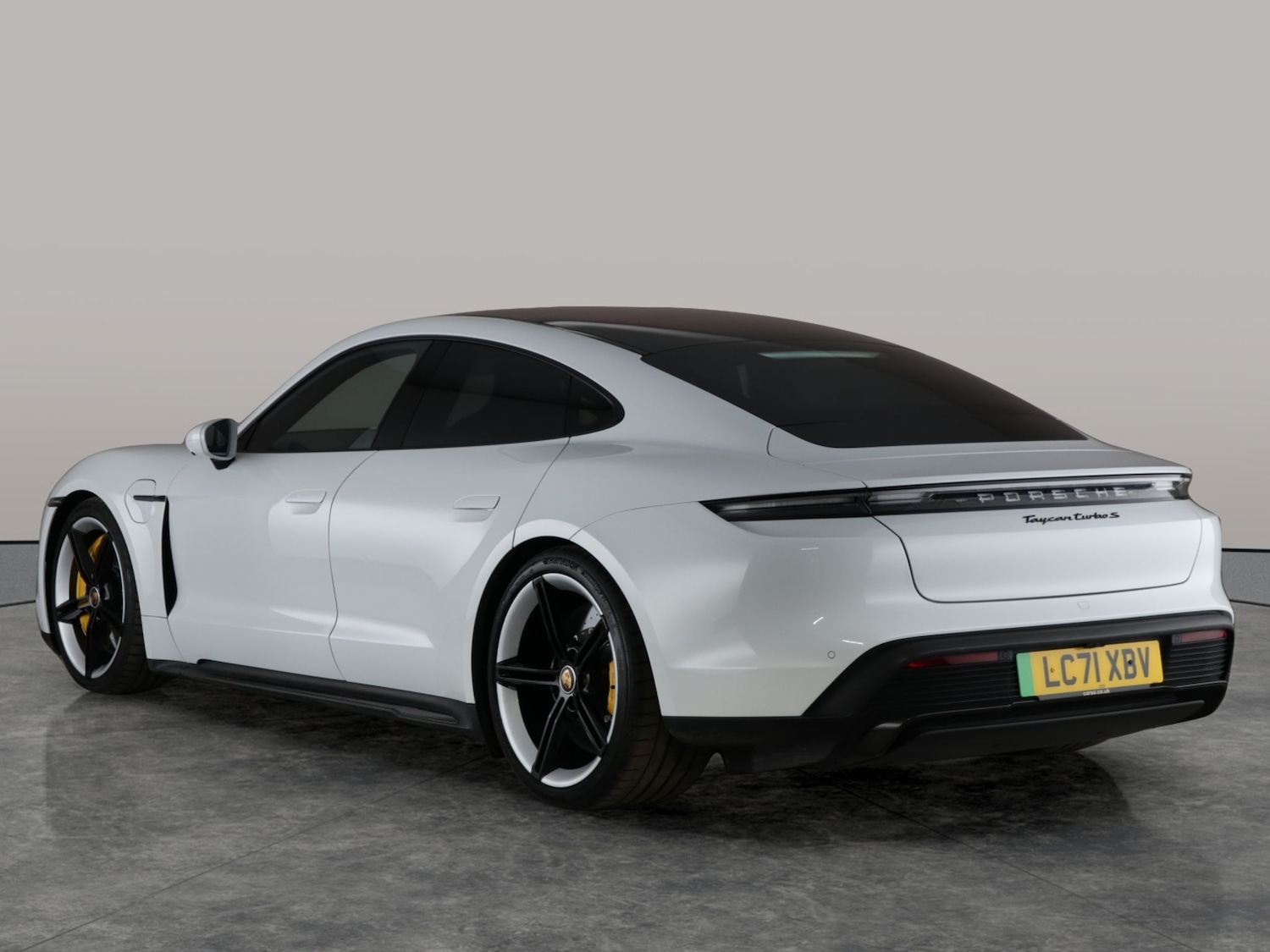 Used Porsche Taycan 2021 for sale - 76162511: Photo 18