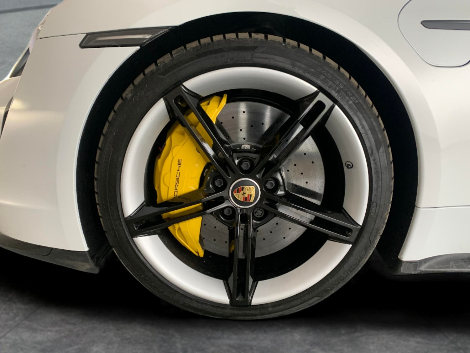 Used Porsche Taycan 2021 for sale - 76162511: Photo 46