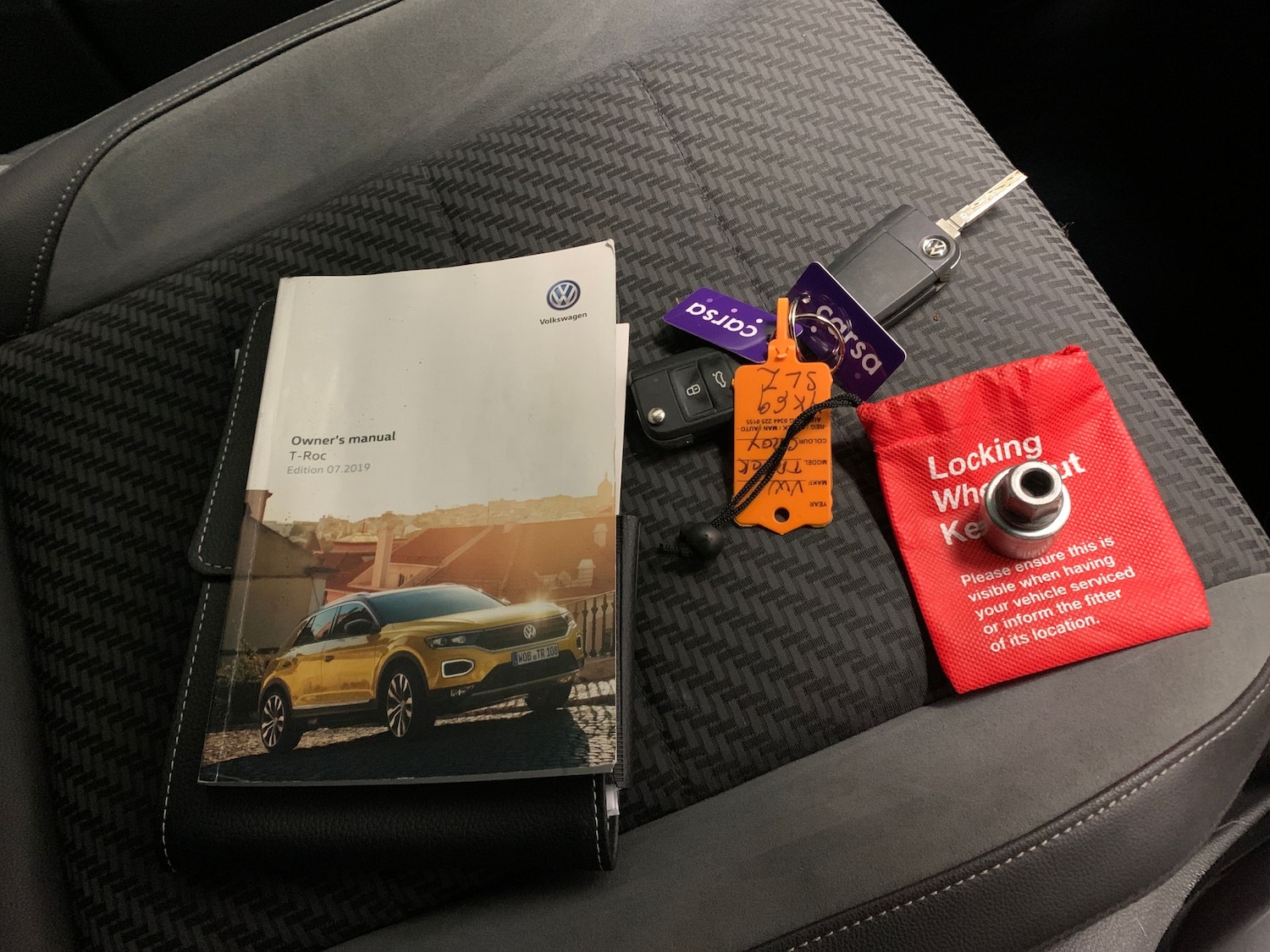 Used Volkswagen T-Roc 2019 for sale - 77354123: Photo 29