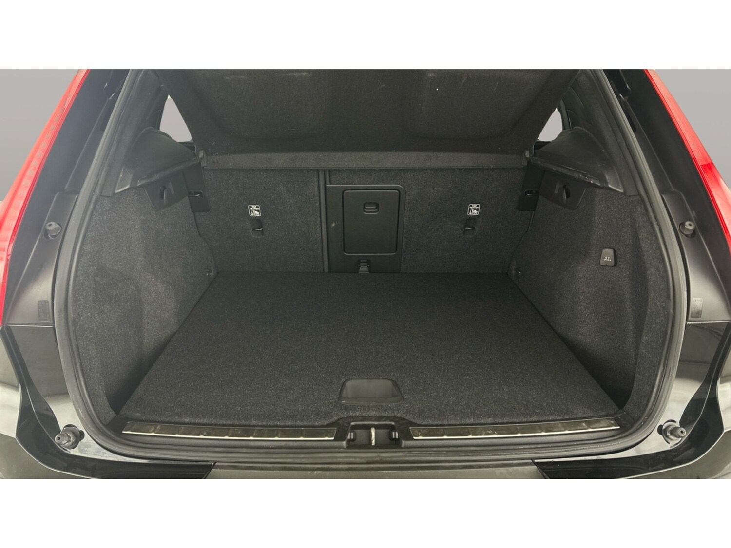 Used Volvo XC40 2021 for sale - 77760378: Photo 18