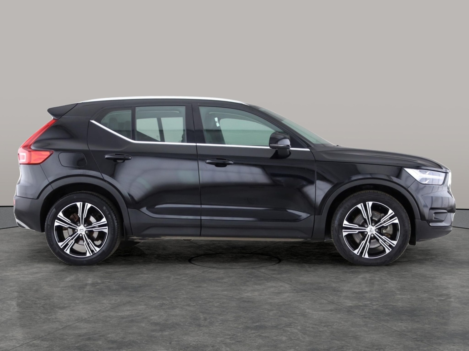 Used Volvo XC40 2021 for sale - 77760378: Photo 5