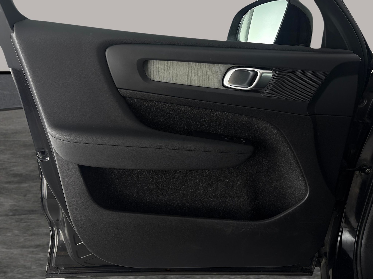 Used Volvo XC40 2020 for sale - 76748774: Photo 35