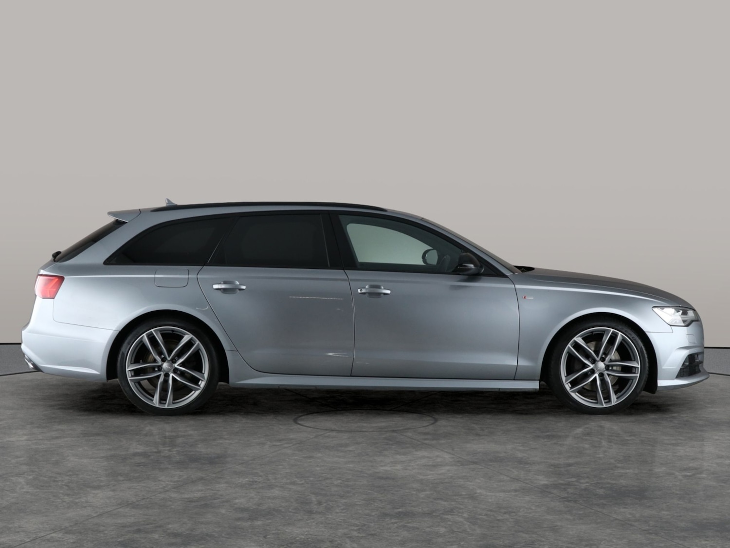 Used Audi A6 Avant 2018 for sale - 76821860: Photo 10