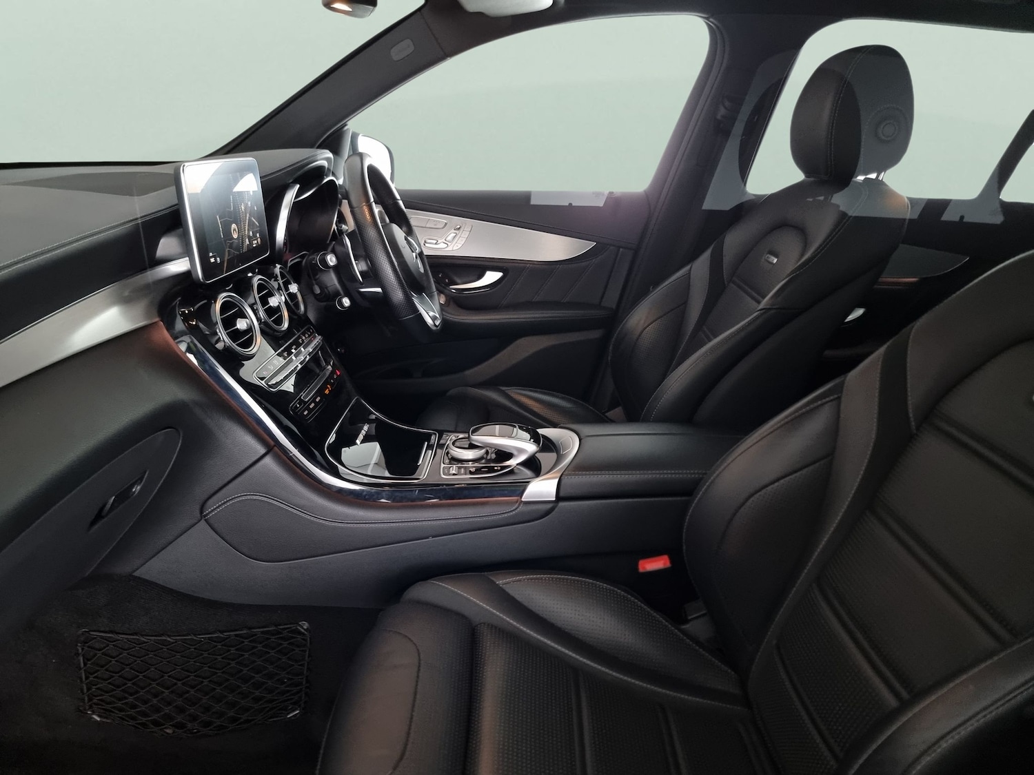 Used Mercedes-Benz GLC 2018 for sale - 76028748: Photo 4