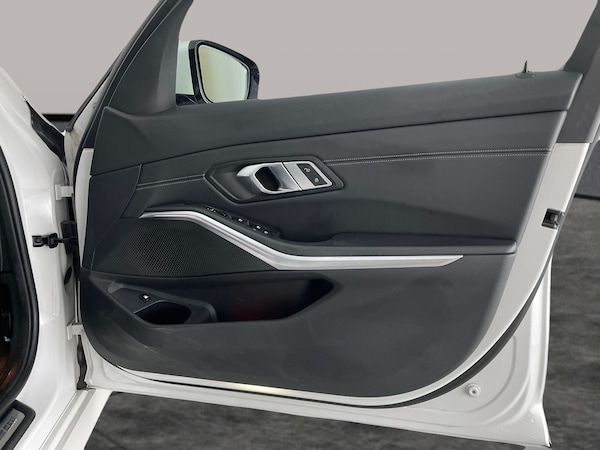 Used BMW 3 Series 2021 for sale - 76230209: Photo 44