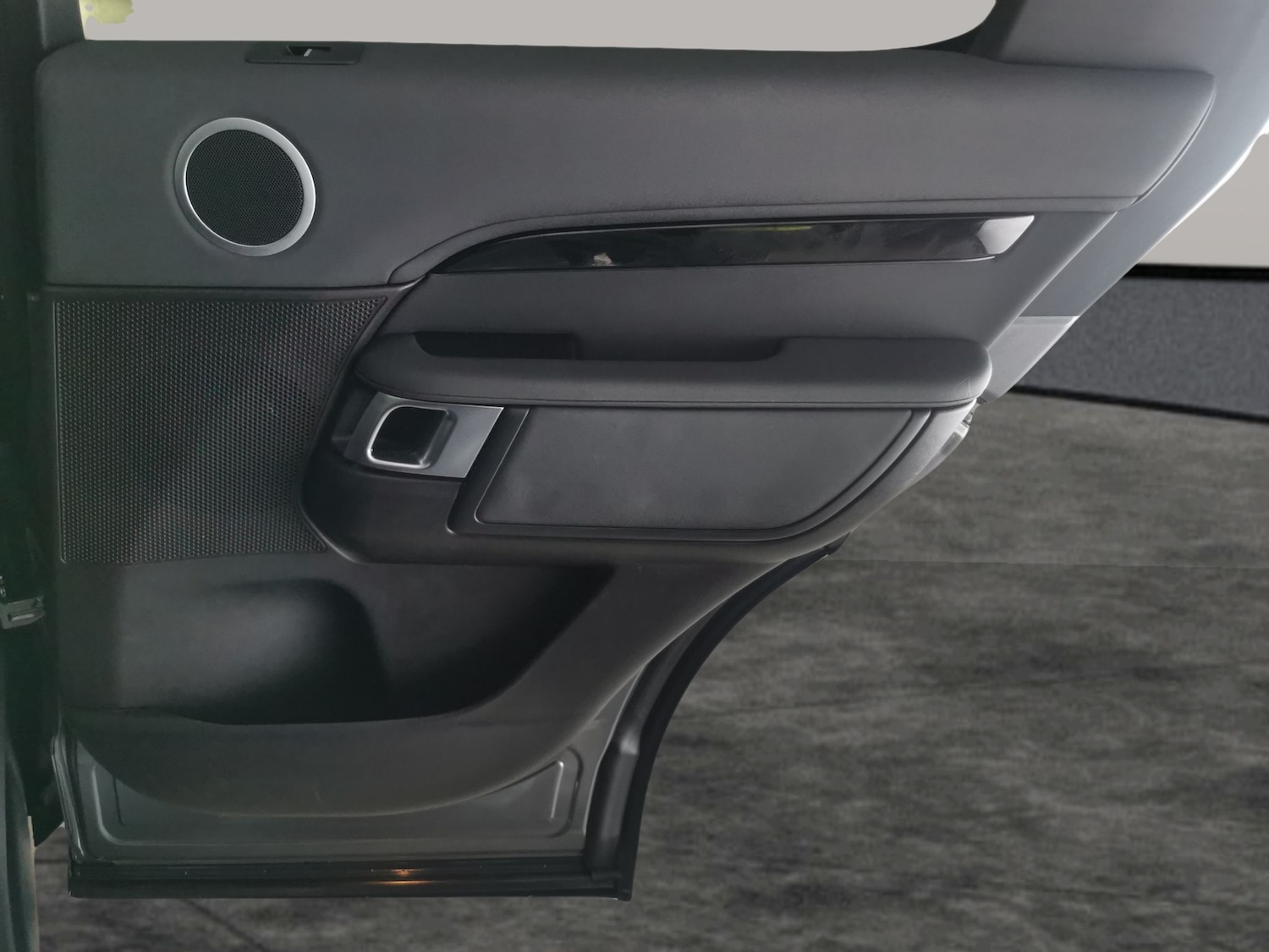 Used Land Rover Discovery 2018 for sale - 76933459: Photo 29