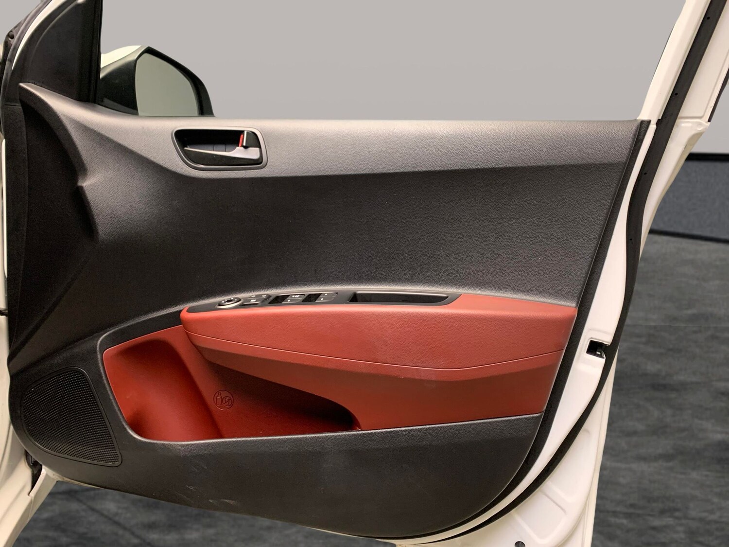 Used Hyundai i10 2018 for sale - 77170841: Photo 24