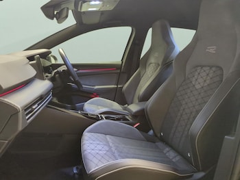 Used Volkswagen Golf 2024 for sale - 78542831: Photo