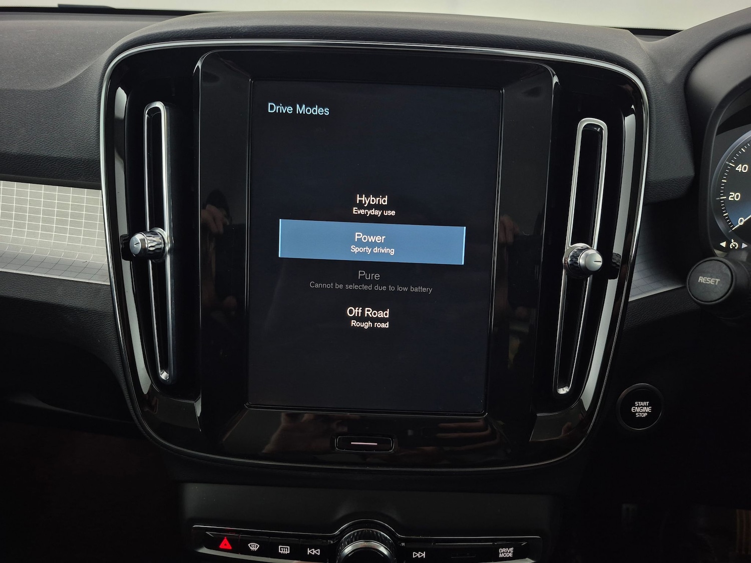 Used Volvo XC40 2022 for sale - 77665465: Photo 18