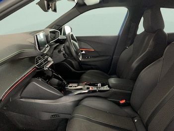 Used Peugeot 2008 2022 for sale - 76480118: Photo