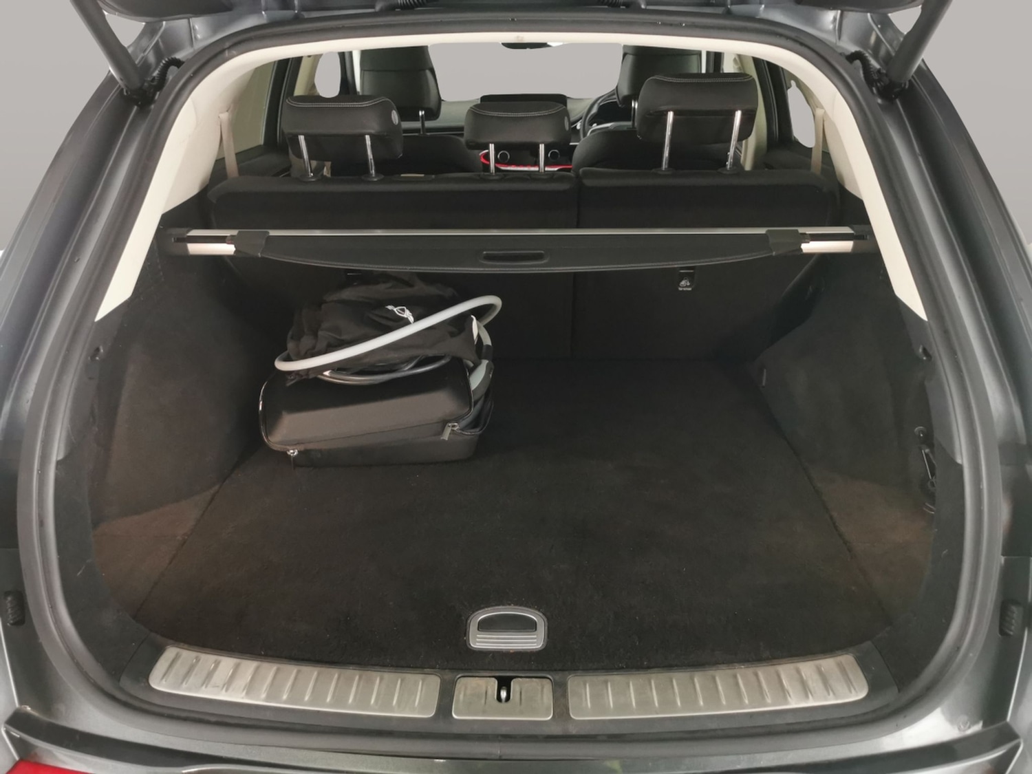 Used Genesis GV70 2023 for sale - 77665417: Photo 37