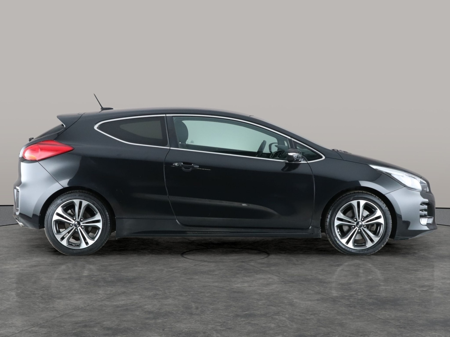 Used Kia Pro Ceed 2016 for sale - 76648418: Photo 10