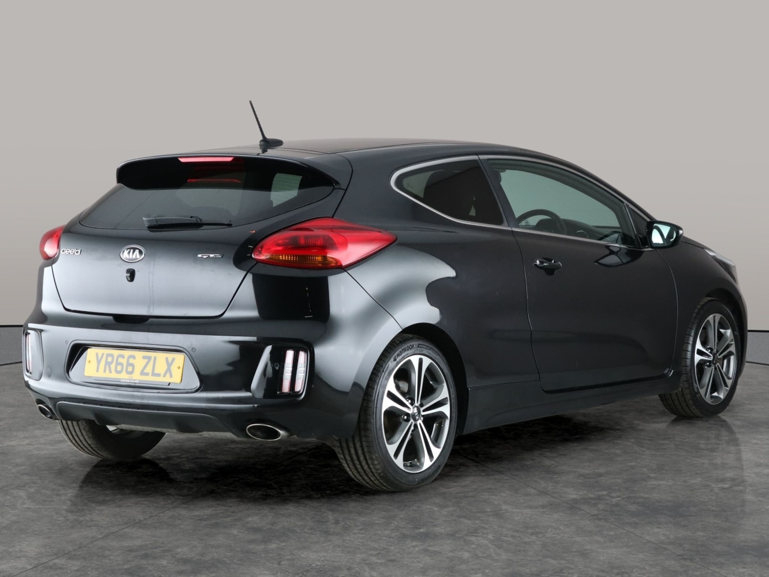 Used Kia Pro Ceed 2016 for sale - 76648418: Photo 11