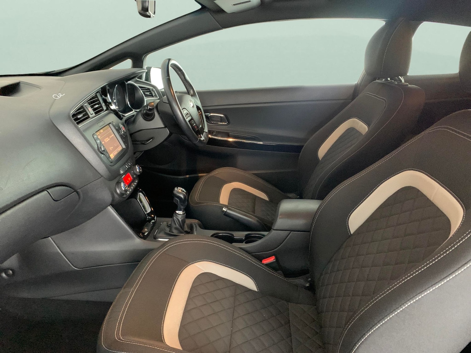 Used Kia Pro Ceed 2016 for sale - 76648418: Photo 4