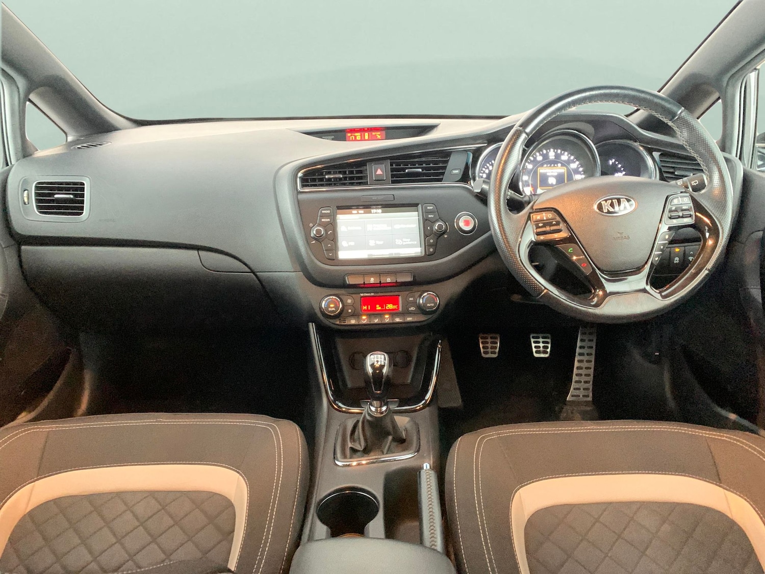 Used Kia Pro Ceed 2016 for sale - 76648418: Photo 8