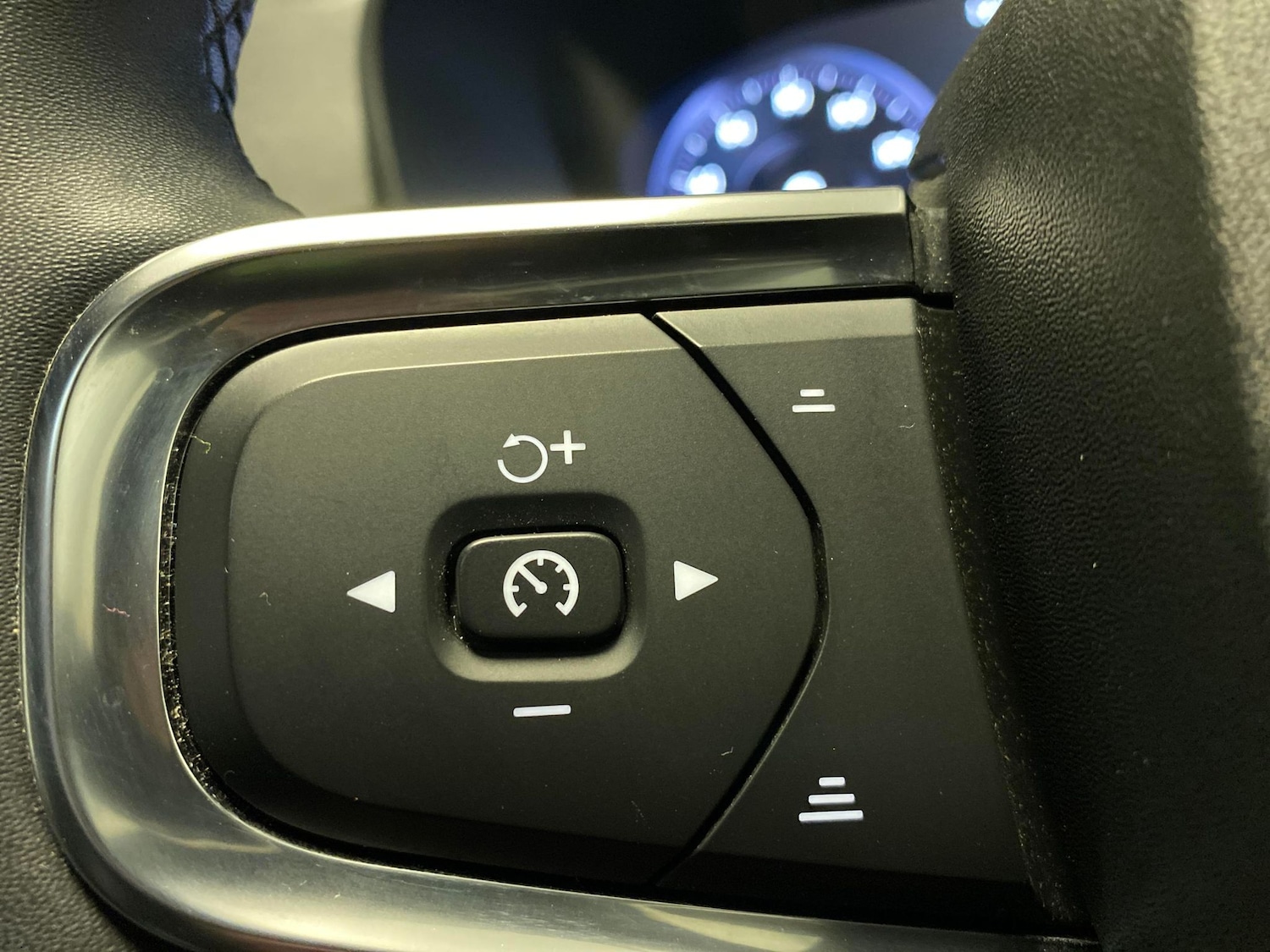 Used Volvo XC40 2023 for sale - 78144361: Photo 20