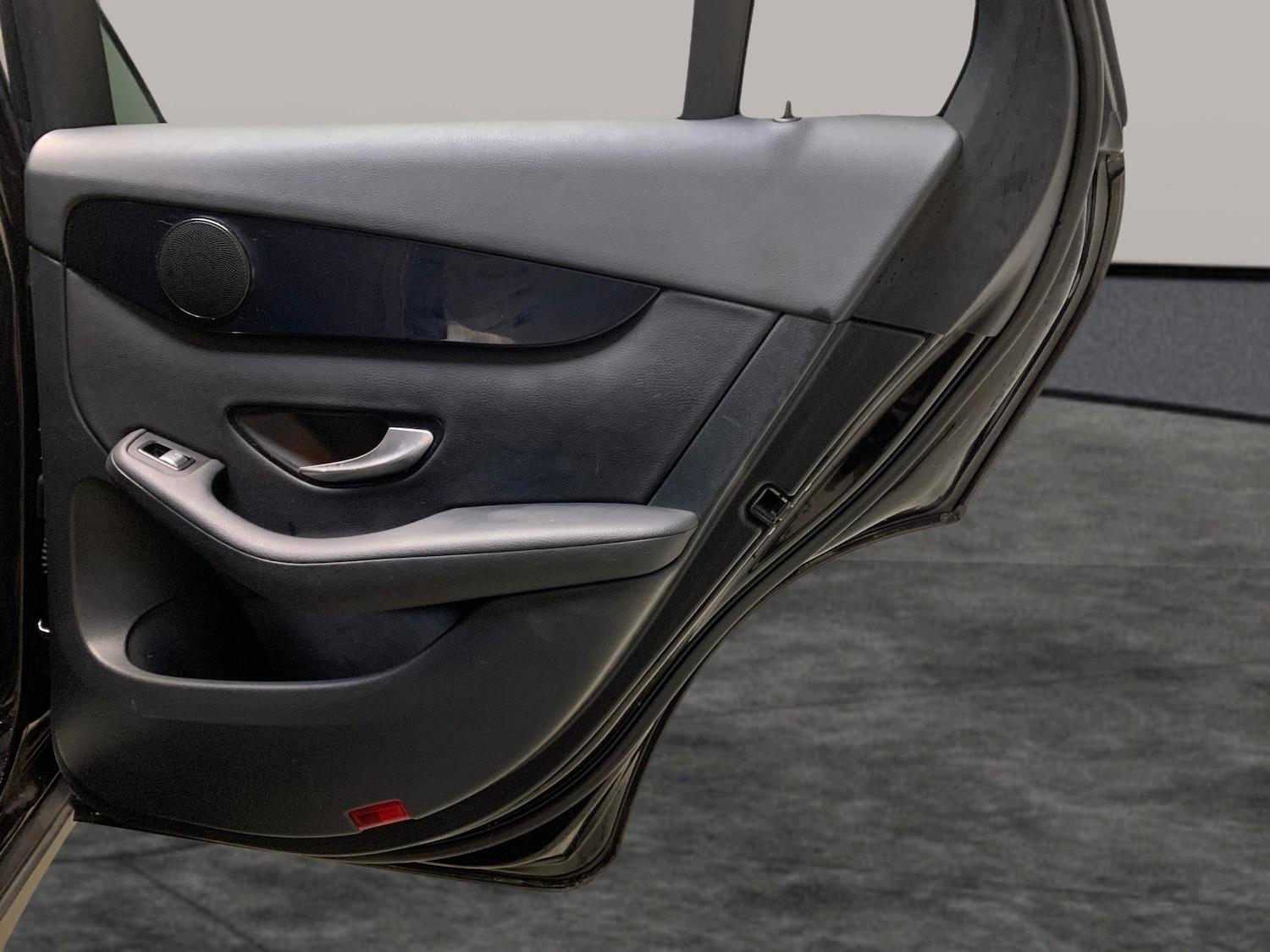 Used Mercedes-Benz GLC 2020 for sale - 76719909: Photo 28