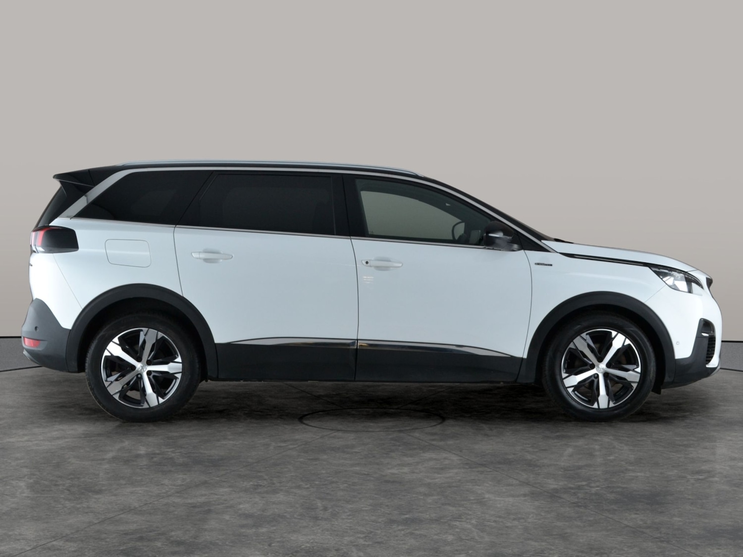 Used Peugeot 5008 2018 for sale - 77235783: Photo 9