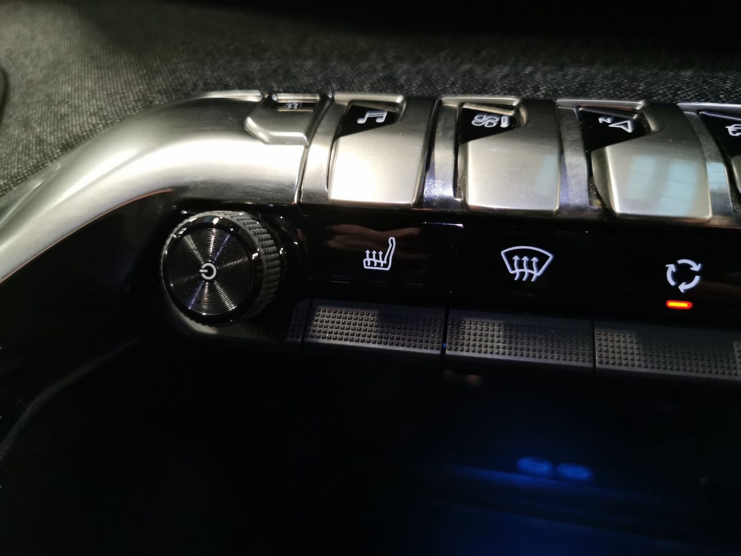 Used Peugeot 3008 2018 for sale - 77170945: Photo 19