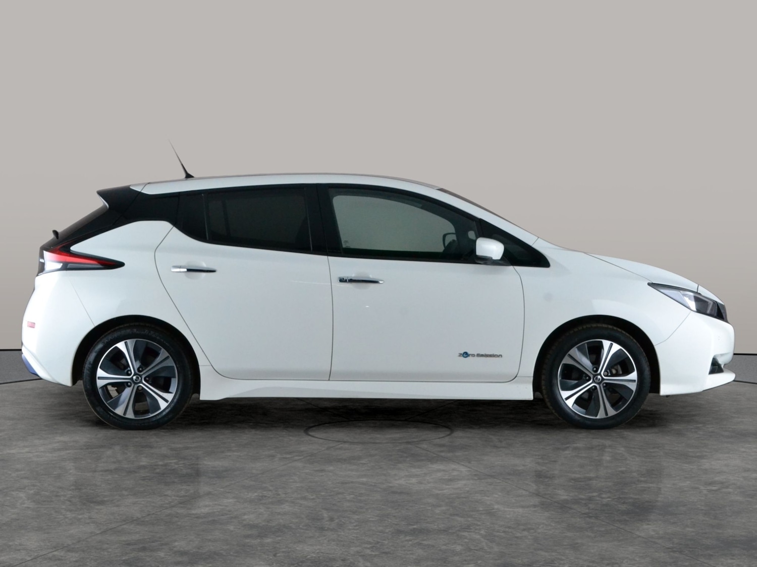 Used Nissan Leaf 2019 for sale - 77873069: Photo 11