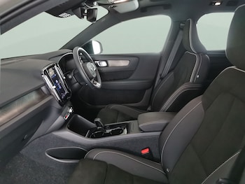 Used Volvo XC40 2023 for sale - 78314613: Photo